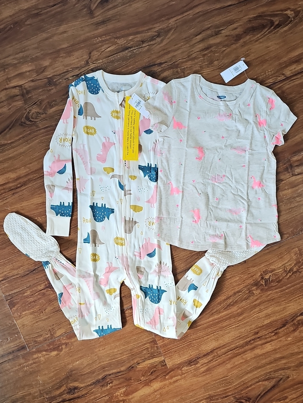 Old Navy Dinosaur Tshirt And Footie Pajama One Piece Toddler Girl Bundle Size 5T